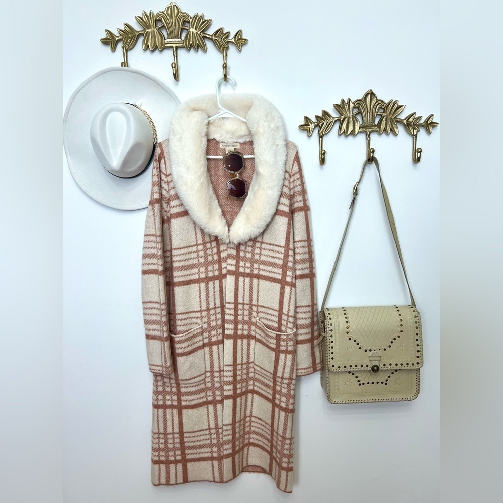 Plaid fusion with faux fur collar long sweater L ptp 23” l 44”